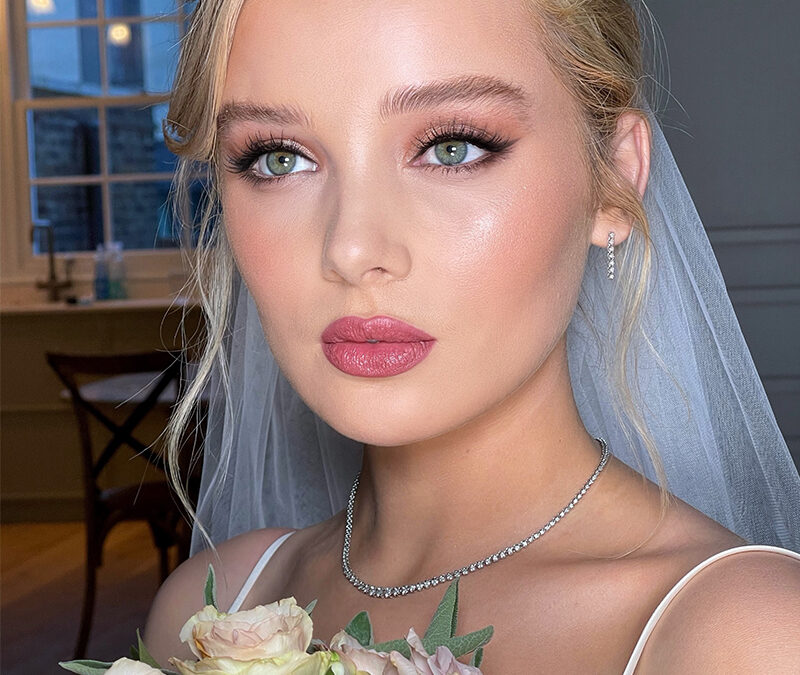 Bridal Makeup Package Tips: Enhancing Your Natural Beauty