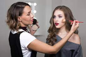 Who is a Makeup Artist